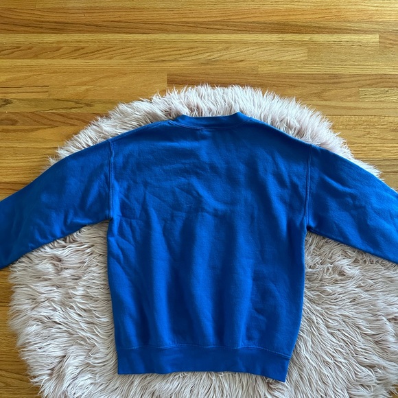 obey crewneck - Picture 3 of 3